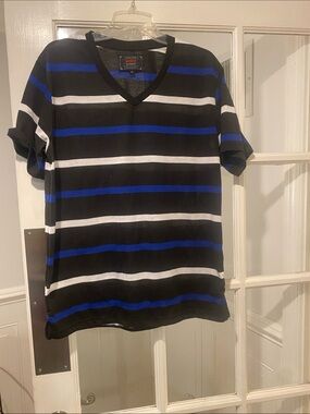 Basics size XL Tshirt good condition